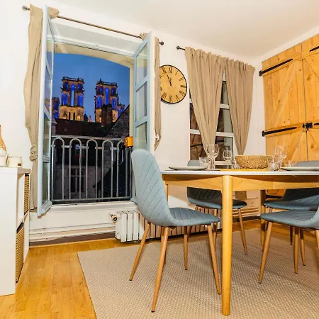 Nid Douillet La Cour Du Dauphin, Vue Cathedrale Imprenable Apartamento Laon Exterior foto